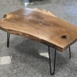 Холна маса с плот от масив-орех