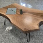 Холна маса с плот от масив-орех