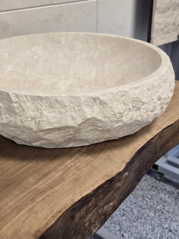 мивка варовик баня