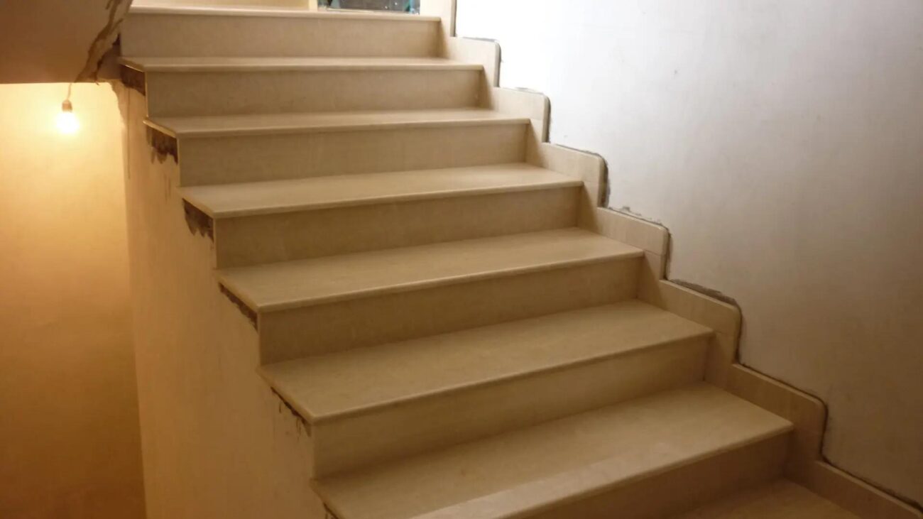 стъпала от естествен камък